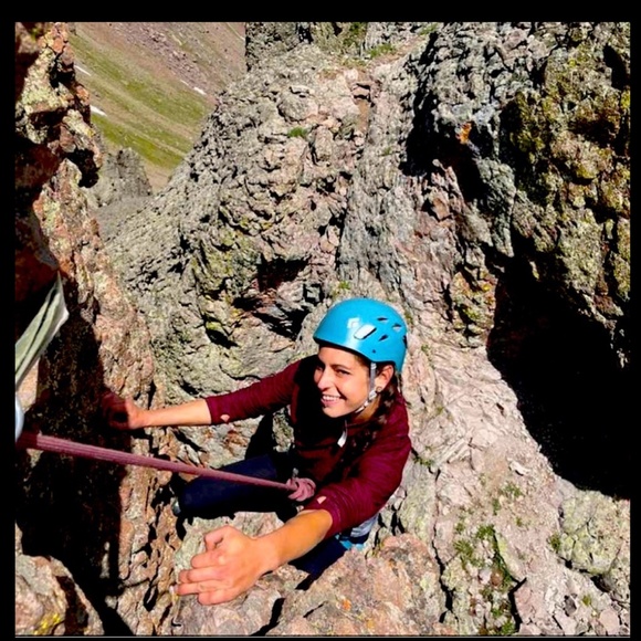 Meet your Posher, Danielle - Picture 5 of 5